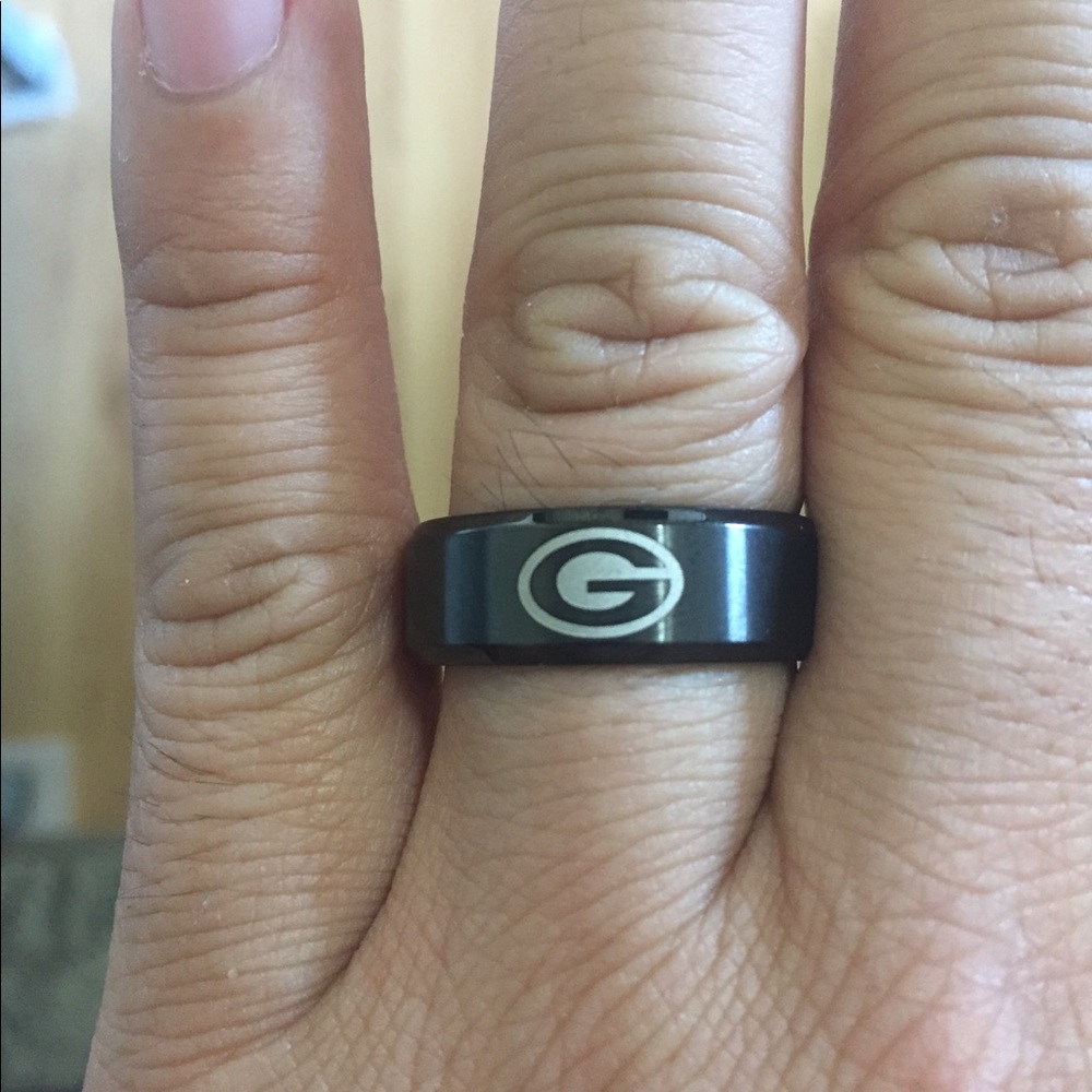 Black Green Bay Packers Ring - Picture 2 of 5
